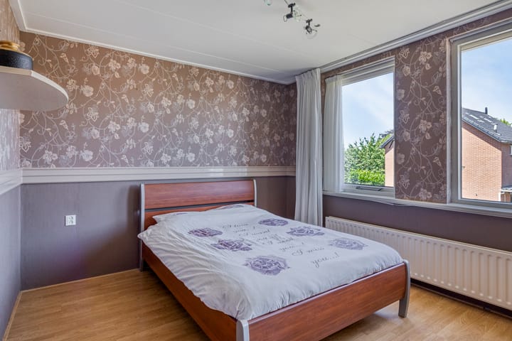 Photo 32 of Willem Grolstraat 130