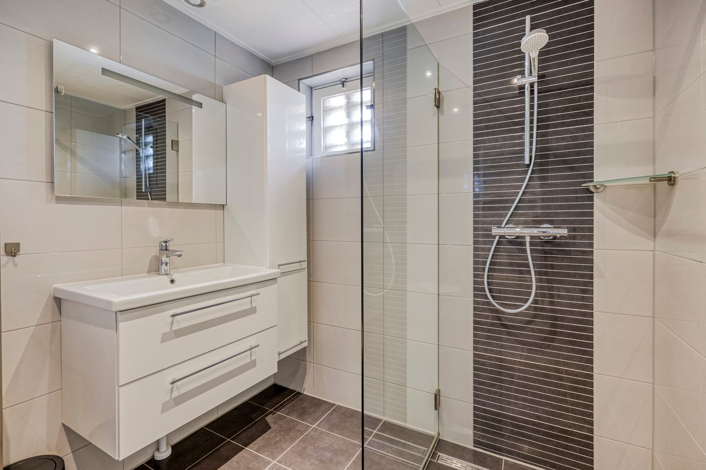 Foto 35 van Willem Grolstraat 130