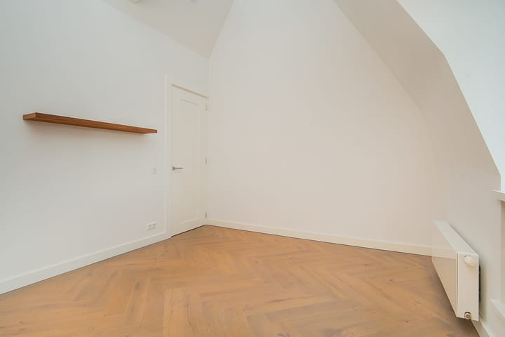 Photo 5 of De Lairessestraat 124-E