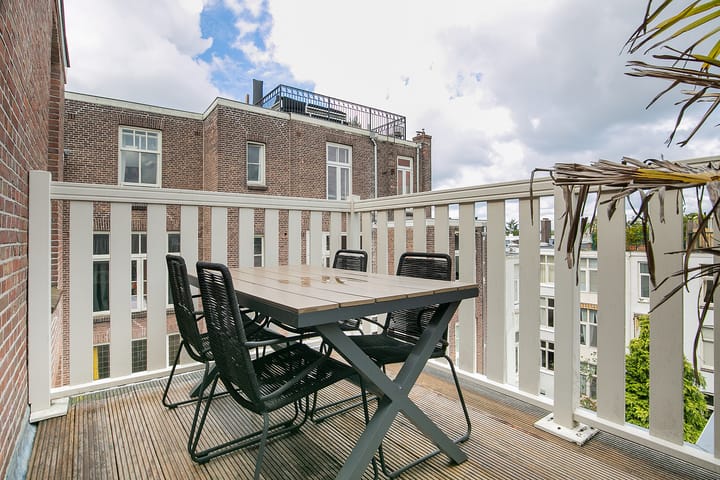 Photo 15 of De Lairessestraat 124-E