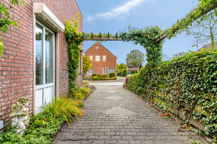 Foto 36 van Rietdekkerstraat 21