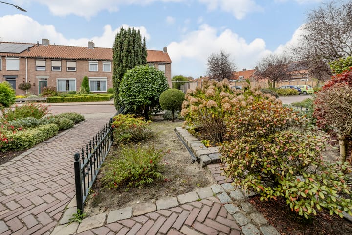 Foto 32 van Meierstraat 1