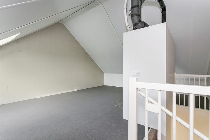 Photo 13 of Meidoornstraat 62