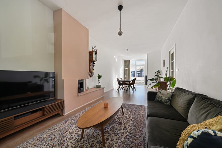 Foto 10 van Caan van Necklaan 90