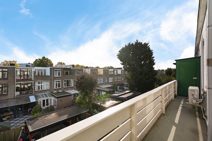 Foto 17 van Caan van Necklaan 90