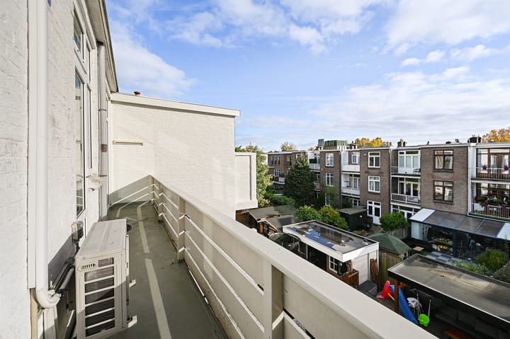 Foto 18 van Caan van Necklaan 90