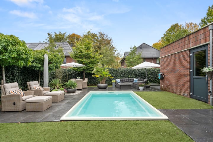 Foto 16 van Robert Kochlaan 7