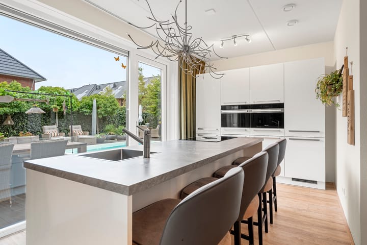 Foto 28 van Robert Kochlaan 7