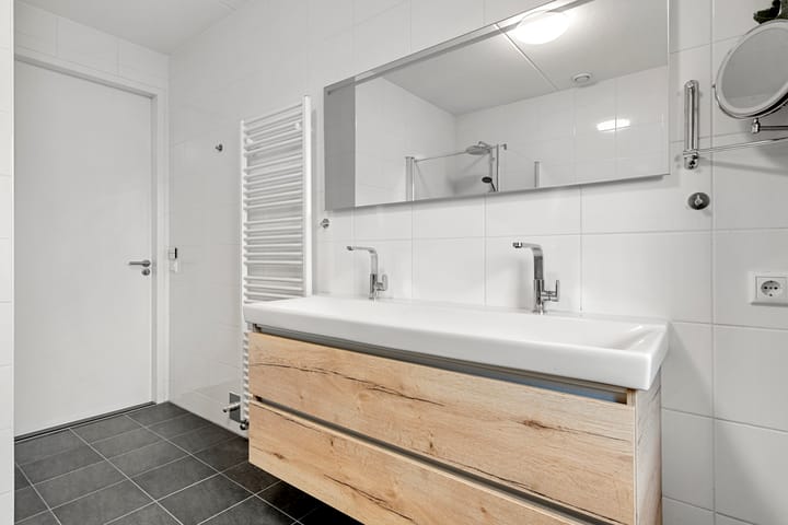 Foto 37 van Robert Kochlaan 7