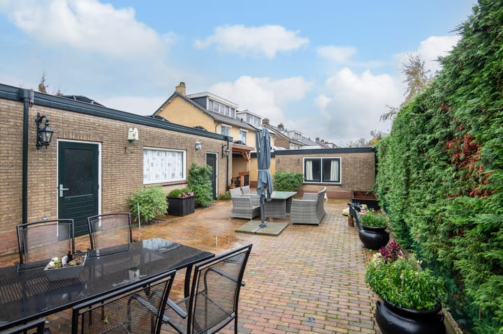 Foto 26 van van Damstraat 13