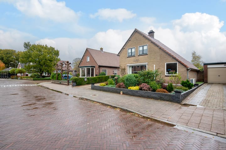 Foto 32 van van Damstraat 13