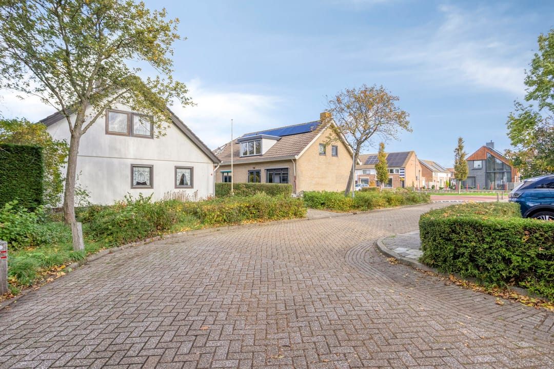 Foto 2 van Weegbreelaan 4