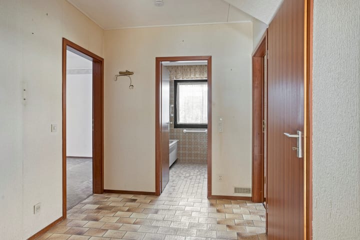 Foto 5 van Weegbreelaan 4