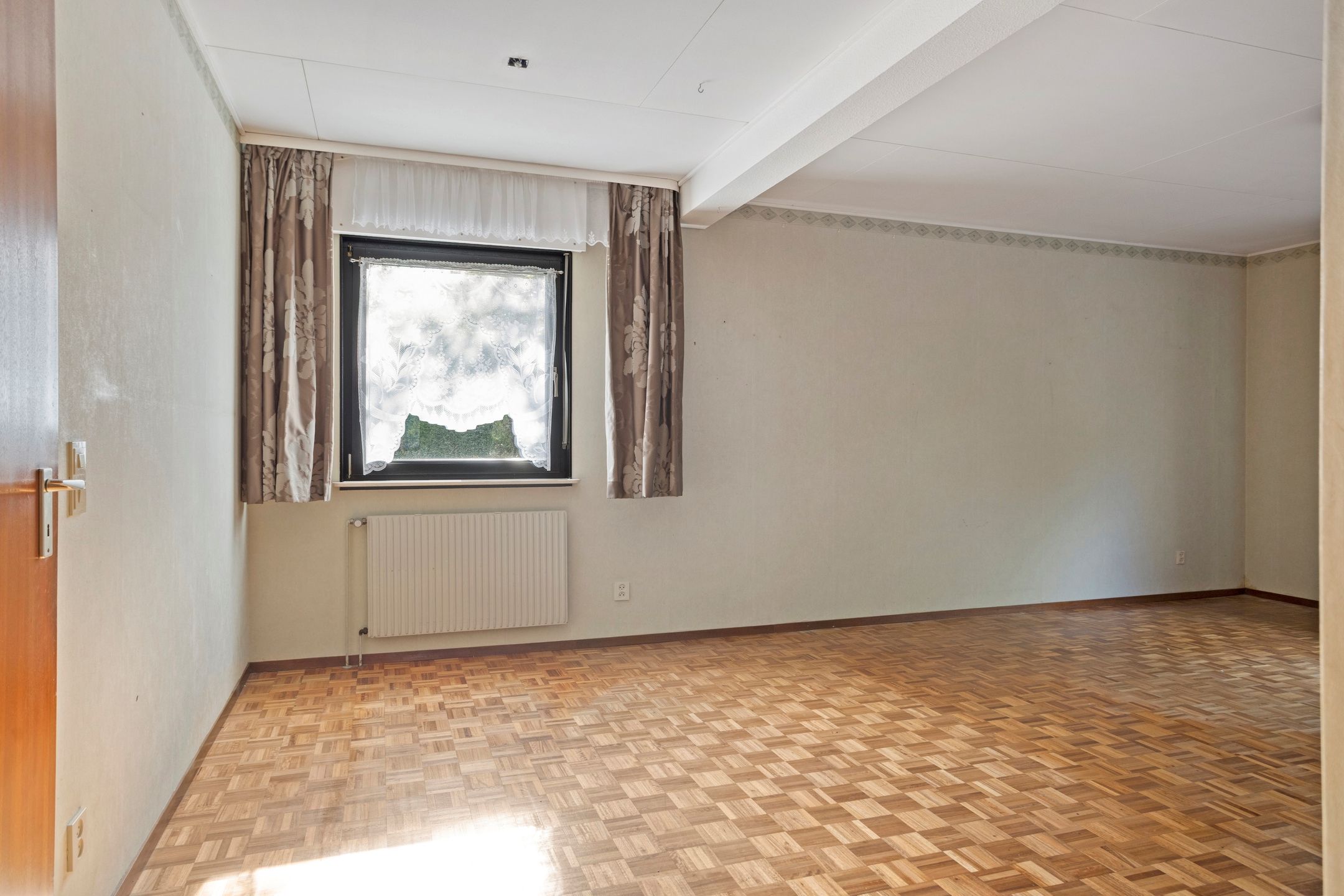 Foto 6 van Weegbreelaan 4