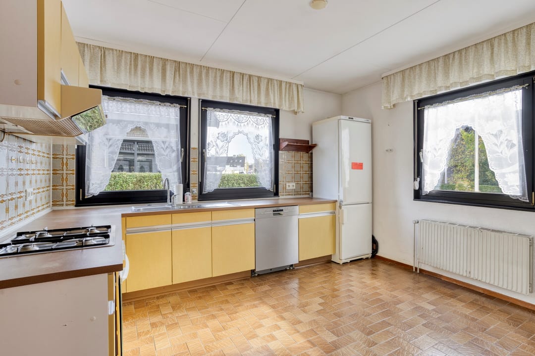 Foto 11 van Weegbreelaan 4