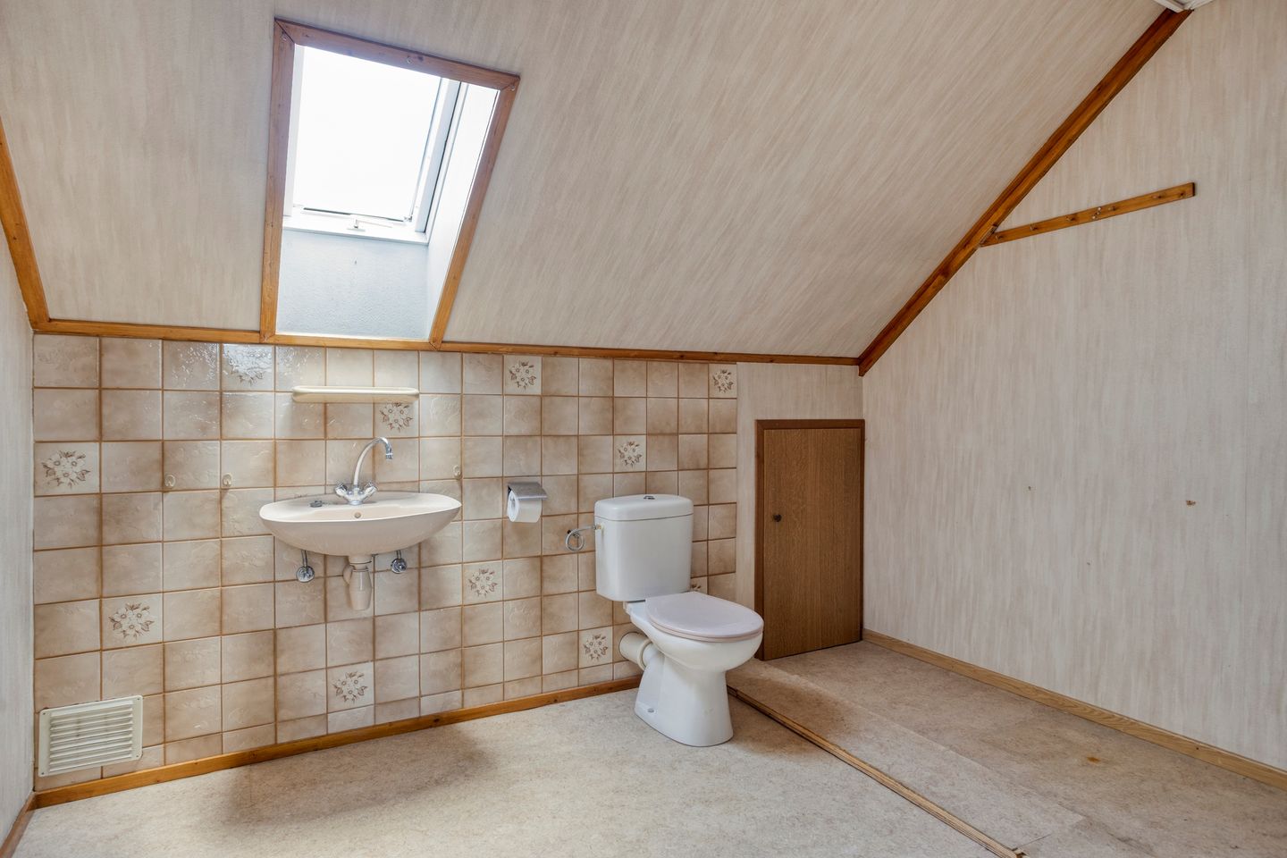 Foto 19 van Weegbreelaan 4