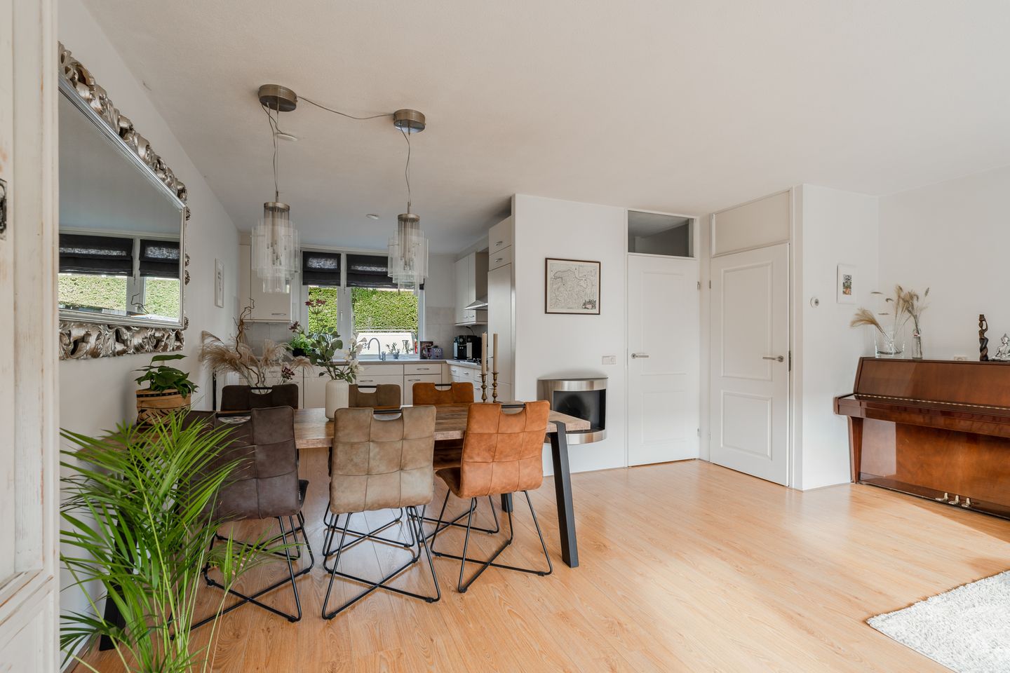 Foto 10 van Dahliastraat 16