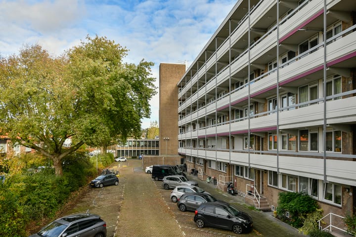 Foto 18 van Mr. F.A. van Hallweg 138