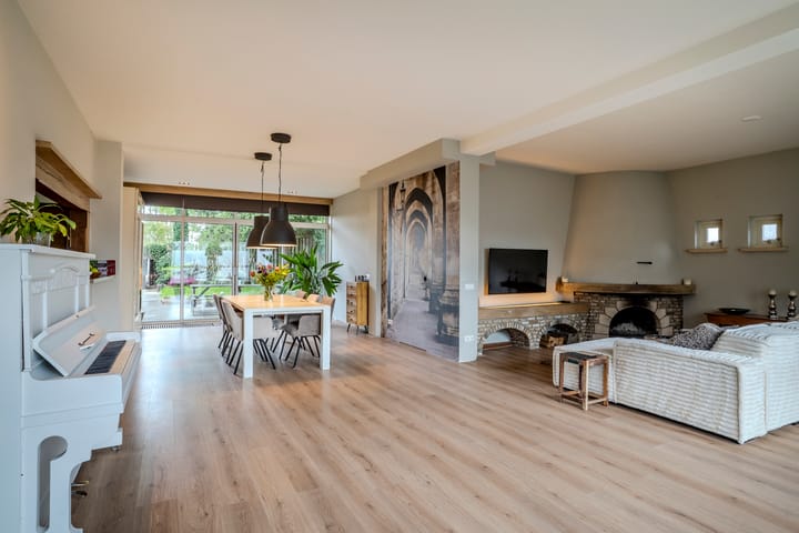 Photo 2 of Hoofdstraat 2