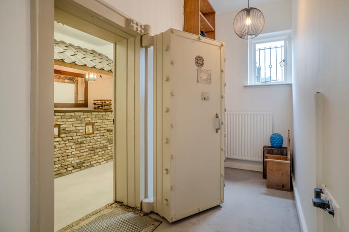 Photo 4 of Hoofdstraat 2