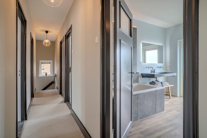 Photo 29 of Hoofdstraat 2