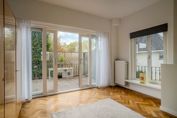 Photo 36 of Hoofdstraat 2