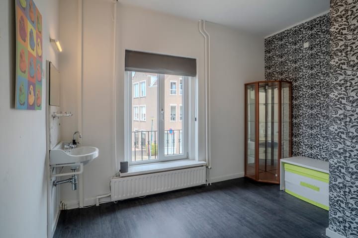 Photo 37 of Hoofdstraat 2