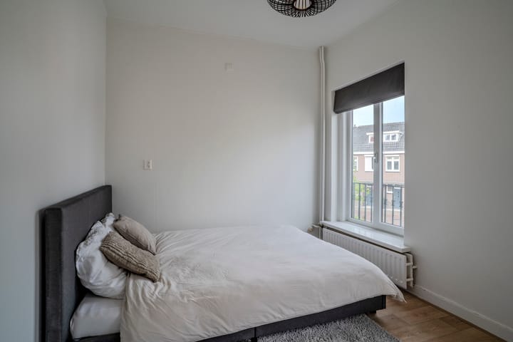 Photo 31 of Hoofdstraat 2