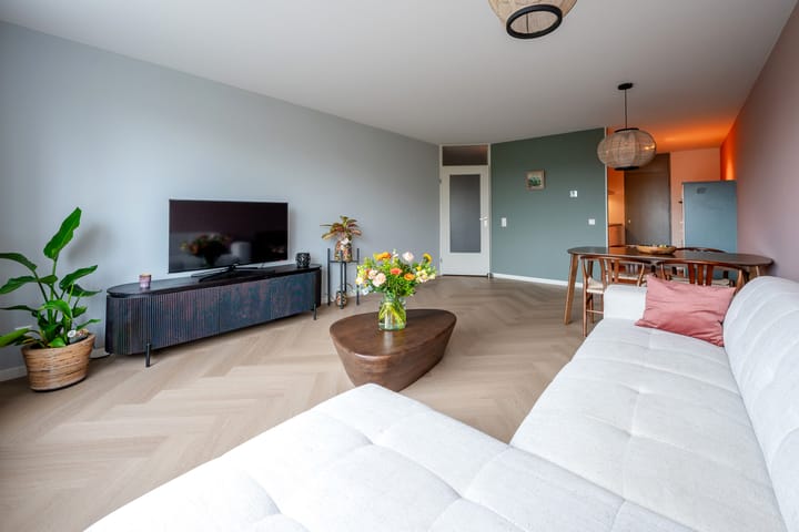 Photo 5 of Antonlaan 304