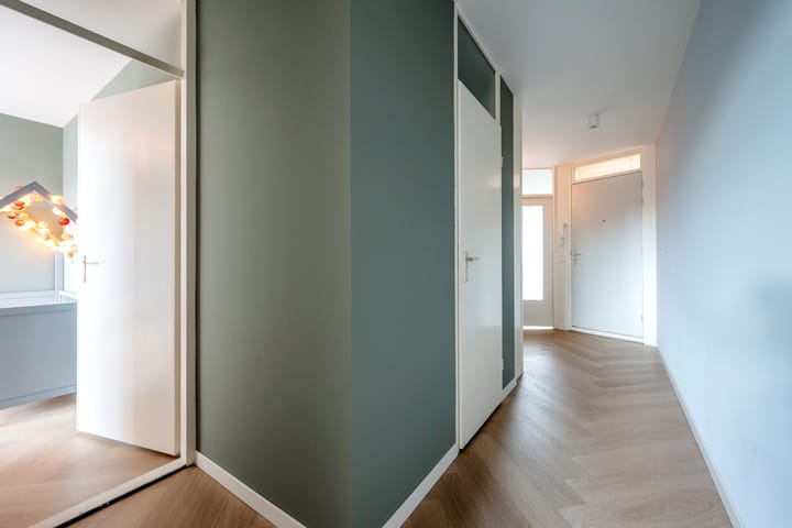 Photo 11 of Antonlaan 304