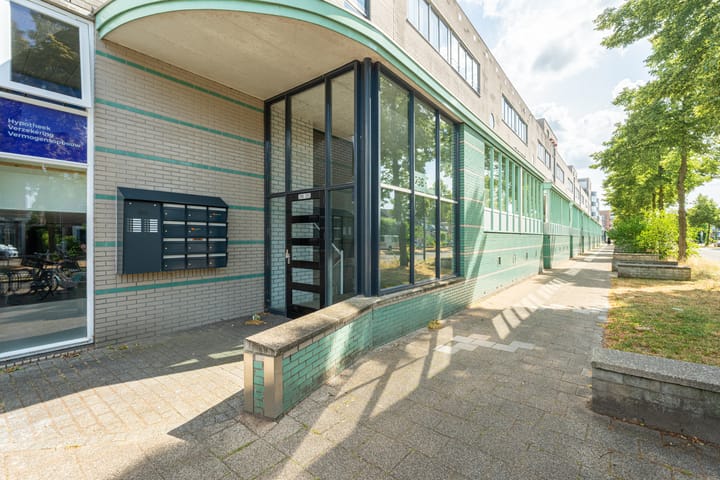 Photo 18 of Antonlaan 304