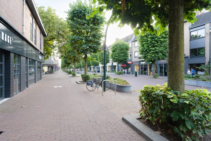 Photo 21 of Antonlaan 304