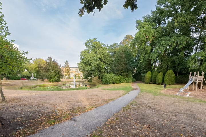 Photo 22 of Antonlaan 304