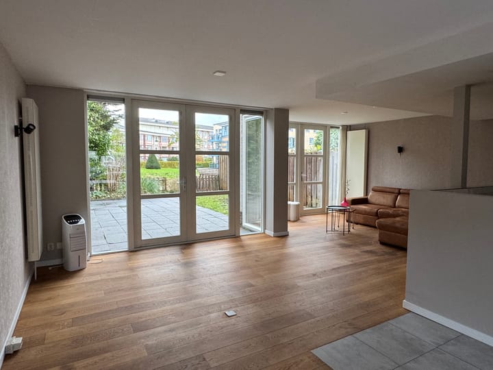 Photo 4 of Robert Kochstraat 9