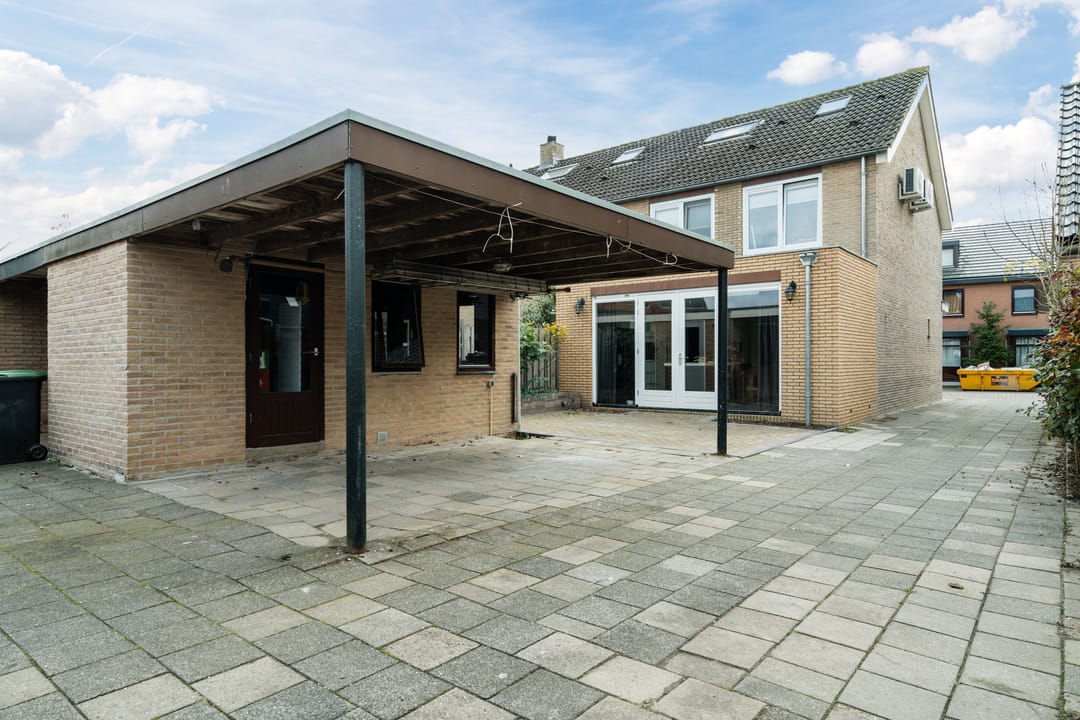 Photo 38 of Schoolstraat 9