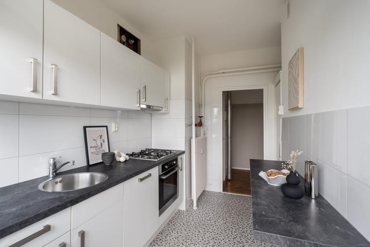 Photo 12 of Oostplein 144