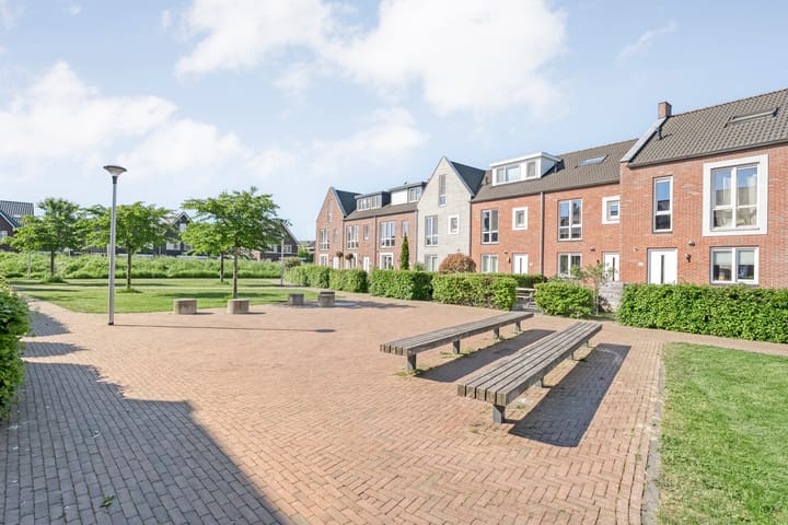 Foto 8 van Toutenburgstraat 24