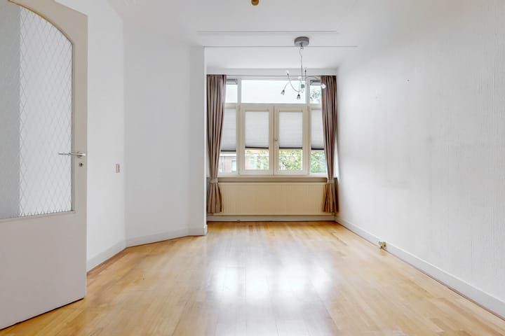 Photo 13 of Morelstraat 90