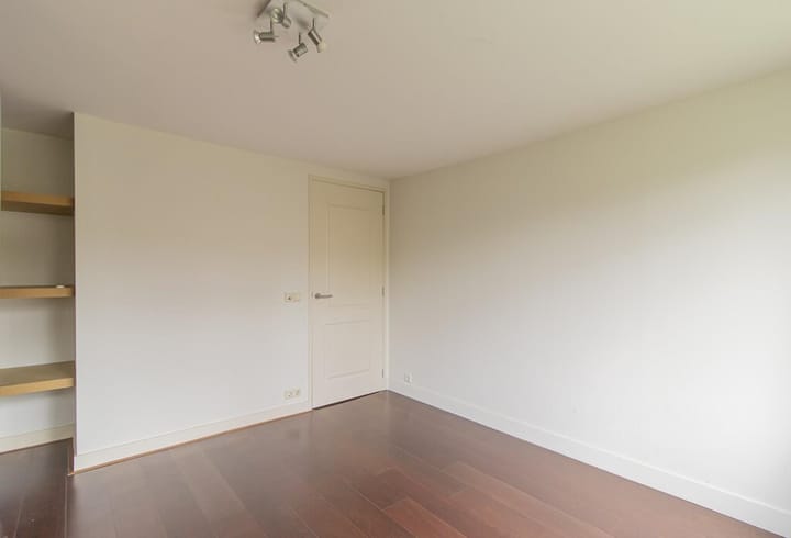 Foto 13 van van der Helstpark 57