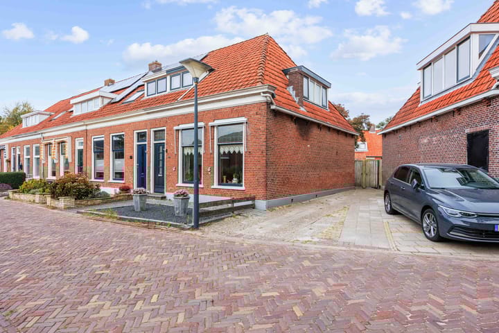 Photo 2 of Spaarbankstraat 6