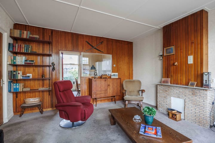 Photo 17 of Spaarbankstraat 6