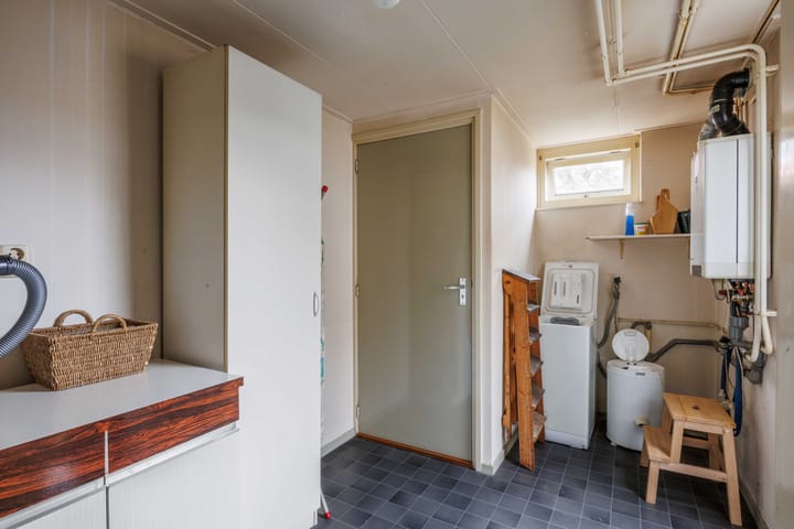 Photo 29 of Spaarbankstraat 6