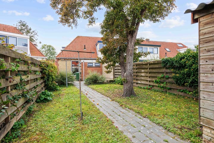 Photo 41 of Spaarbankstraat 6