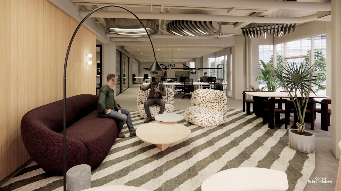 View photo 4 of Stationsplein 45