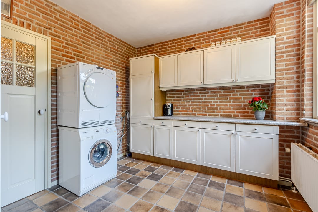 Photo 28 of Anemoonstraat 6