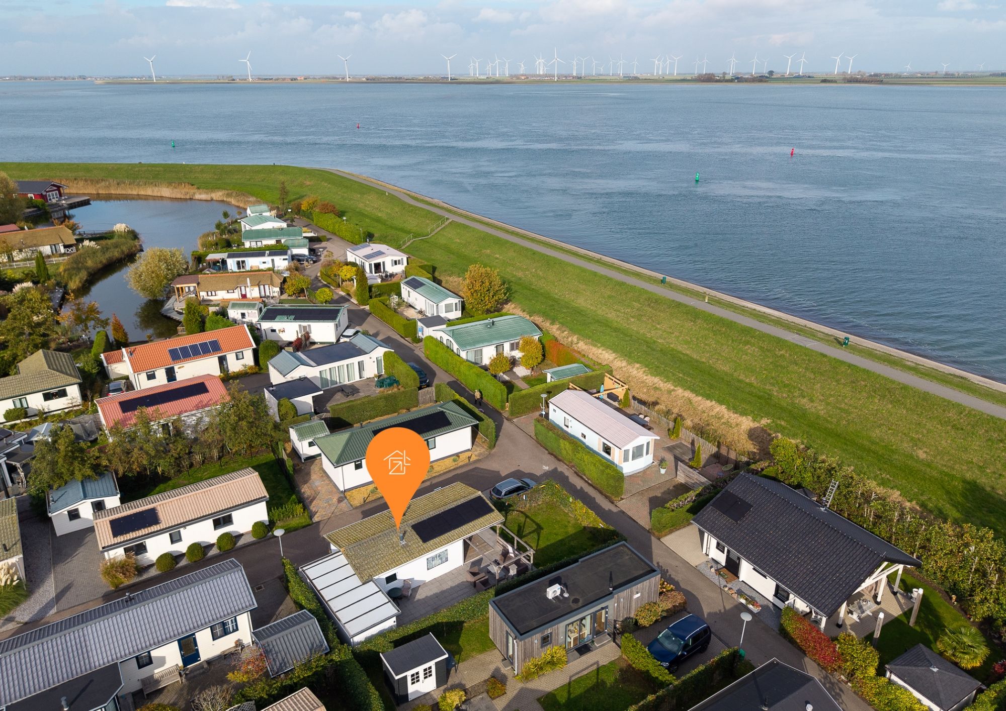 2-bedroom freehold villa in Sint-Annaland — photo 1 of 5