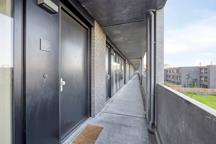 Foto 27 van Maashaven N.z. 727