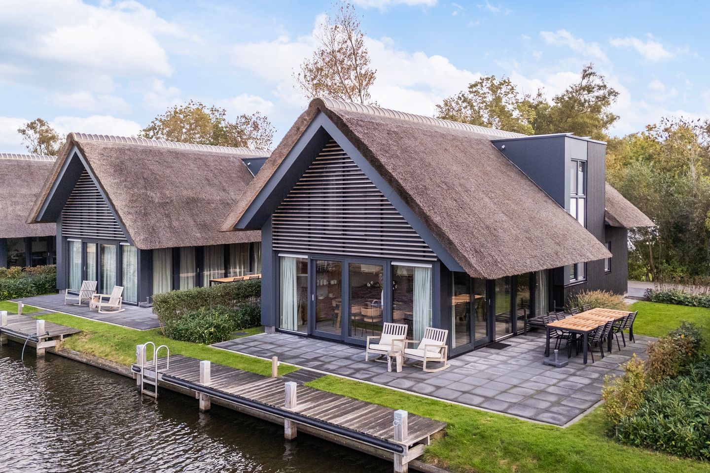 Photo 1 of De Burd 25-B012