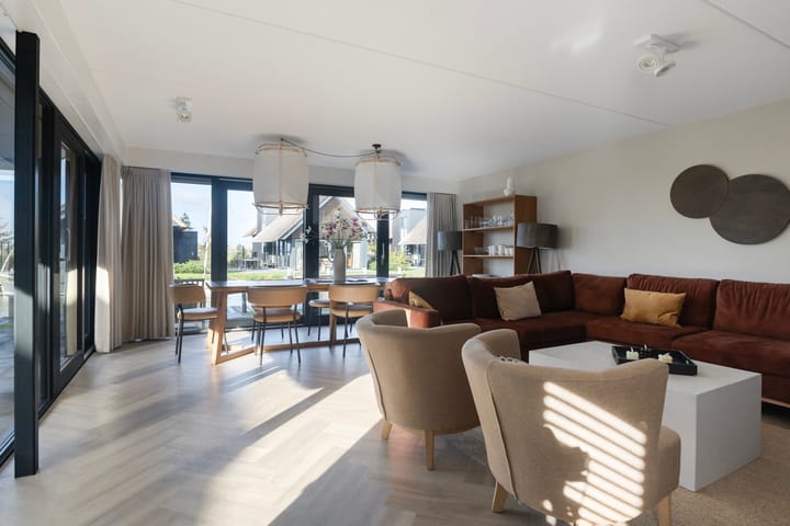 Photo 8 of De Burd 25-B012