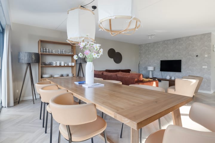 Photo 12 of De Burd 25-B012